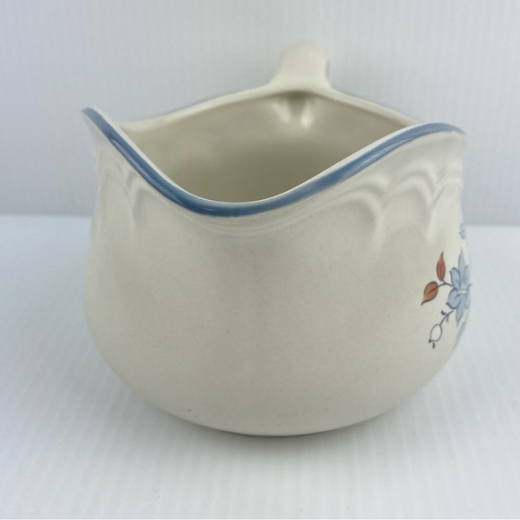 Cordella Gravy Boat Bluet Pattern 16 Oz Stoneware Pitcher for Sauces and Creams - Picture 5 of 6